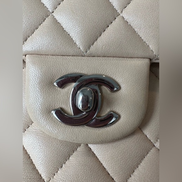 CHANEL Medium double flap lambskin beige with silver hardware - Picture 8 of 9